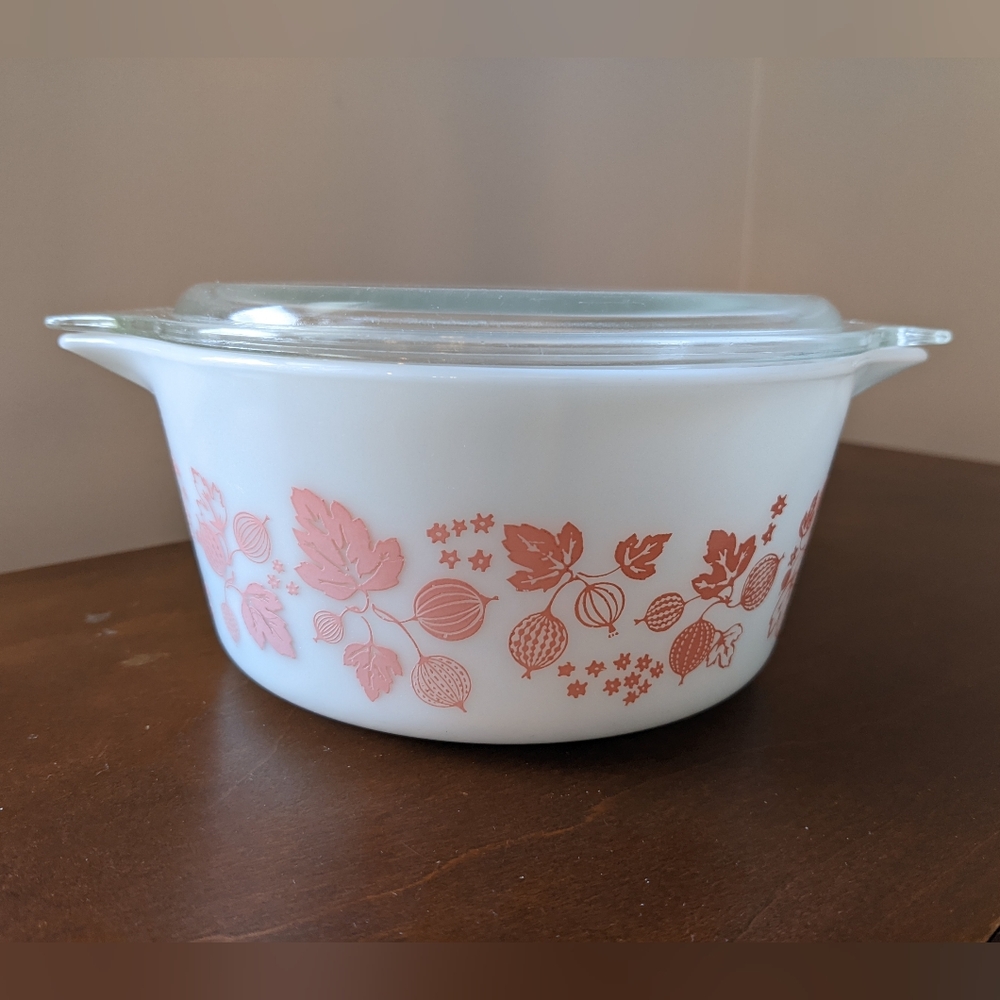 Pyrex Pink Gooseberry Casserole Cinderella Dish #474 1.5 Quart With Lid